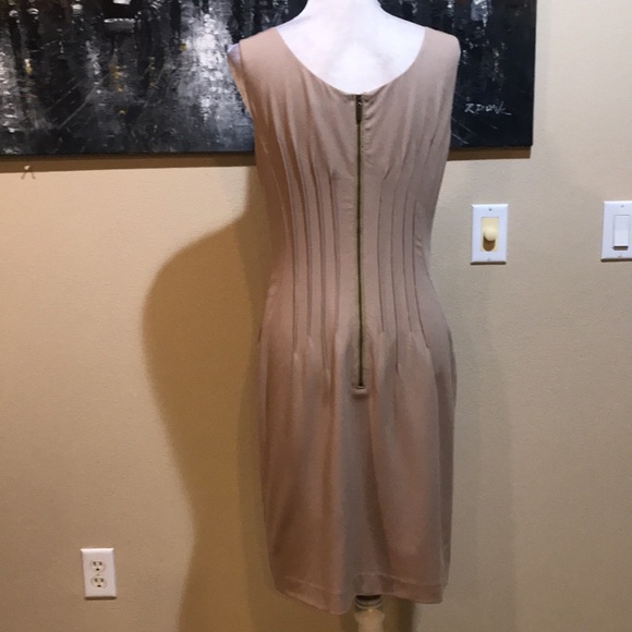 Magaschoni Beige Midi Dress w/Pockets Pleated Front/Back w/Exposed Zipper-No Tag - Picture 2 of 13